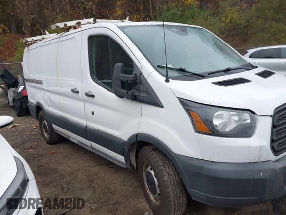 ✅ 2015 Ford Transit Cargo • VIN: 1FTNR1YM4FKB13214 • Лот: 43552489. Опубликован ранее на IAAI с пробегом 102 225 миль. Бесплатный доступ к архиву аукционных продаж из США и подробный отчёт об истории автомобиля на DreamBid. Изображение 13.
