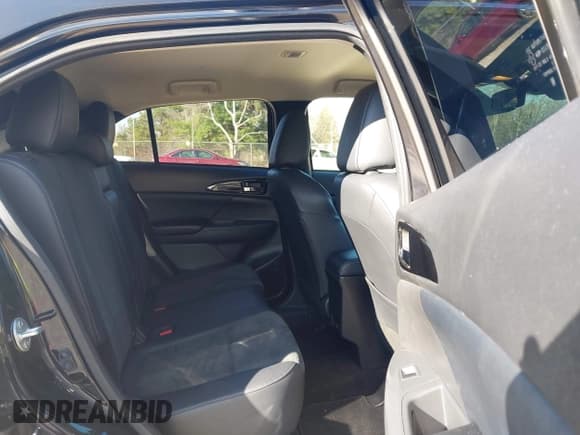 ✅ 2024 Mitsubishi Eclipse Cross SE • VIN: JA4ATWAA2RZ045806 • Лот: 43779344. Опубликован ранее на IAAI с пробегом 56 207 миль. Бесплатный доступ к архиву аукционных продаж из США и подробный отчёт об истории автомобиля на DreamBid. Изображение 8.