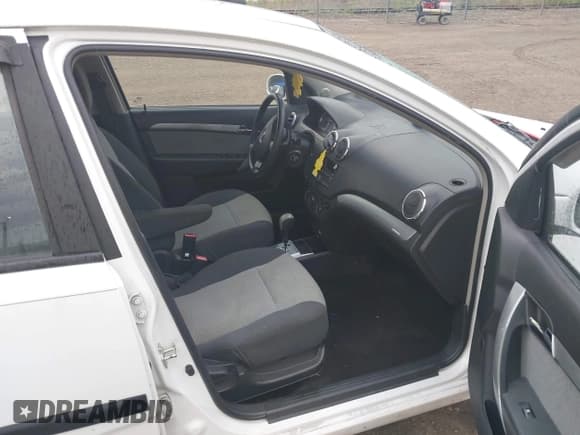 ✅ 2010 Chevrolet Aveo 2LT • VIN: KL1TG6DE6AB117404 • Lot: 42112930. Listed on IAAI with 105,519 mi. Free auction sales archive from the USA and detailed vehicle history report at DreamBid. Image 5.