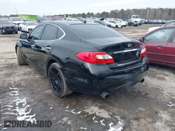 ✅ 2011 Infiniti M • VIN: JN1AY1AR7BM570401 • Lot: 41400846. Listed on IAAI with 89,827 mi. Free auction sales archive from the USA and detailed vehicle history report at DreamBid. Image 3.