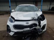 ✅ 2021 Kia Sportage LX • VIN: KNDPMCAC7M7920427 • Лот: 81004345. Опубликован ранее на Copart с пробегом Не указан. Бесплатный доступ к архиву аукционных продаж из США и подробный отчёт об истории автомобиля на DreamBid. Изображение 5.