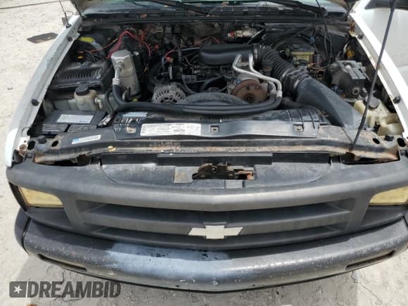 ✅ 1997 Chevrolet S-10 • VIN: 1GCCS14X2V8184581 • Лот: 59820885. Опубликован ранее на Copart с пробегом 205 233 миль. Бесплатный доступ к архиву аукционных продаж из США и подробный отчёт об истории автомобиля на DreamBid. Изображение 11.