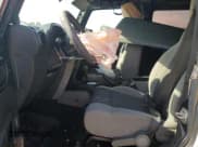 ✅ 2007 Jeep Wrangler X • VIN: 1J4FA241X7L193766 • Lot: 91858125. Wystawiony na Copart z przebiegiem 102 044 mil. Bezpłatny archiwum sprzedaży aukcyjnych z USA i szczegółowy raport historii pojazdu na DreamBid. Zdjęcie 7.