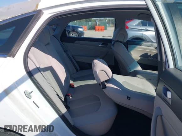 ✅ 2016 Hyundai Sonata Eco • VIN: 5NPE24AA1GH408745 • Lot: 43461675. Listed on IAAI with 171,833 mi. Free auction sales archive from the USA and detailed vehicle history report at DreamBid. Image 8.