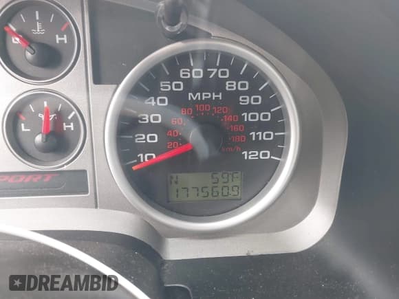 ✅ 2008 Ford F-150 XLT • VIN: 1FTPW12598KC36819 • Lot: 41703359. Wystawiony na IAAI z przebiegiem 177 560 mil. Bezpłatny archiwum sprzedaży aukcyjnych z USA i szczegółowy raport historii pojazdu na DreamBid. Zdjęcie 15.