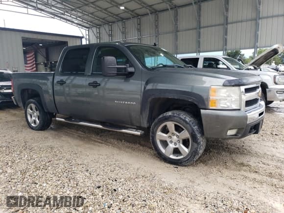 ✅ 2011 Chevrolet Silverado 1500 LT • VIN: 3GCPKSE33BG217841 • Lot: 81724645. Listed on Copart with 224,352 mi. Free auction sales archive from the USA and detailed vehicle history report at DreamBid. Image 4.