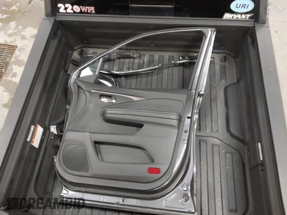 ✅ 2020 Honda Ridgeline RTL • VIN: 5FPYK3F56LB022440 • Lot: 43333913. Listed on IAAI with 59,525 mi. Free auction sales archive from the USA and detailed vehicle history report at DreamBid. Image 12.