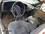 ✅ 1994 Toyota Pickup • VIN: JT4RN13P4R6065032 • Лот: 51013105. Опубликован ранее на Copart с пробегом 176 794 миль. Бесплатный доступ к архиву аукционных продаж из США и подробный отчёт об истории автомобиля на DreamBid. Изображение 8.