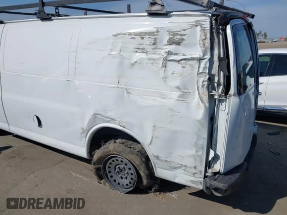 ✅ 2012 Chevrolet Express Cargo • VIN: 1GCSGAFX7C1113909 • Lot: 43248308. Listed on IAAI with 137,013 mi. Free auction sales archive from the USA and detailed vehicle history report at DreamBid. Image 18.