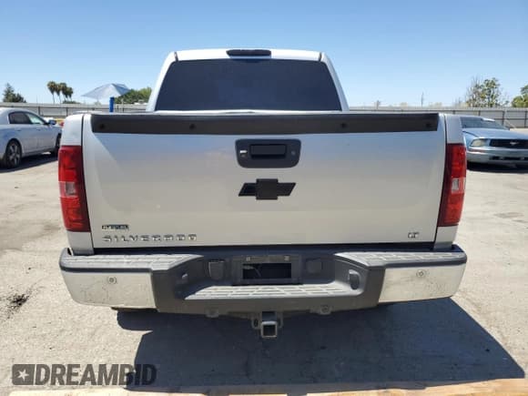 ✅ 2011 Chevrolet Silverado 1500 LT • VIN: 3GCUKSE2XBG188641 • Lot: 67401194. Listed on Copart with 170,665 mi. Free auction sales archive from the USA and detailed vehicle history report at DreamBid. Image 6.