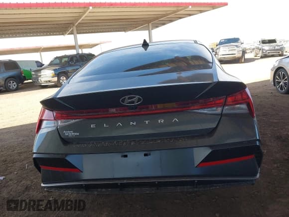 ✅ 2024 Hyundai Elantra SEL • VIN: KMHLS4DGXRU673207 • Lot: 42087829. Listed on IAAI with 4,395 mi. Free auction sales archive from the USA and detailed vehicle history report at DreamBid. Image 17.