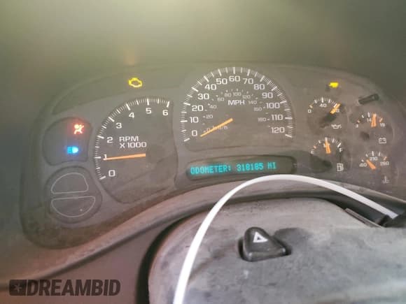 ✅ 2003 Chevrolet Silverado 1500 LS • VIN: 2GCEC19T631228562 • Lot: 83961185. Listed on Copart with 318,185 mi. Free auction sales archive from the USA and detailed vehicle history report at DreamBid. Image 9.