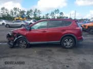✅ 2018 Toyota RAV4 LE • VIN: 2T3BFREV4JW827805 • Lot: 43401529. Wystawiony na IAAI z przebiegiem 81 692 mil. Bezpłatny archiwum sprzedaży aukcyjnych z USA i szczegółowy raport historii pojazdu na DreamBid. Zdjęcie 14.