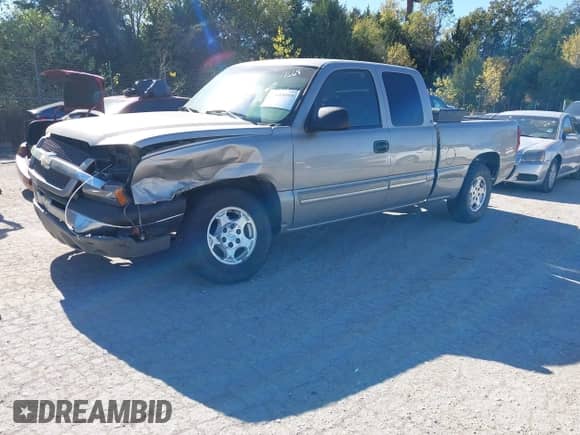 2003 Chevrolet Silverado 1500 LS z VIN 2GCEC19T031114668, wystawiony jako IAAI lot #43615495 z przebiegiem 84 458 mil mil oraz . Historia ofert i sprzedaży dostępna na DreamBid. Obrazek 2.