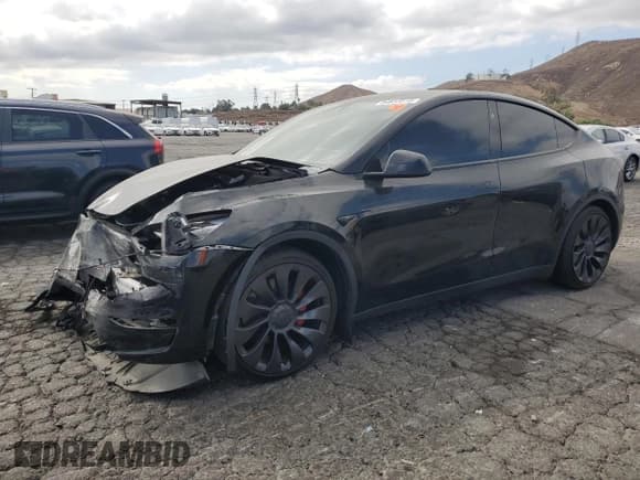 ✅ 2023 Tesla Model Y Performance • VIN: 7SAYGDEF6PF917042 • Lot: 84633515. Wystawiony na Copart z przebiegiem 38 838 mil. Bezpłatny archiwum sprzedaży aukcyjnych z USA i szczegółowy raport historii pojazdu na DreamBid. Zdjęcie 1.