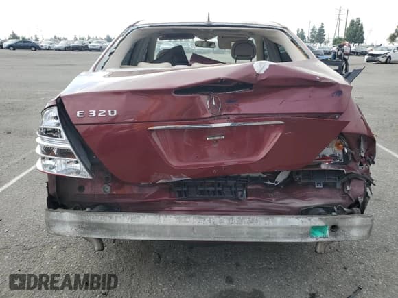 ✅ 2004 Mercedes-Benz E 320 • VIN: WDBUF65J24A407031 • Lot: 93731765. Listed on Copart with 84,650 mi. Free auction sales archive from the USA and detailed vehicle history report at DreamBid. Image 6.