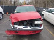 ✅ 2000 Chevrolet Blazer LT • VIN: 1GNDT13W8Y2331382 • Lot: 40840945. Wystawiony na IAAI z przebiegiem 153 308 mil. Bezpłatny archiwum sprzedaży aukcyjnych z USA i szczegółowy raport historii pojazdu na DreamBid. Zdjęcie 12.