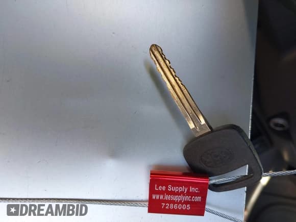 ✅ 2006 Toyota Tundra Limited • VIN: 5TBDT481X6S521125 • Lot: 42472858. Listed on IAAI with 192,348 mi. Free auction sales archive from the USA and detailed vehicle history report at DreamBid. Image 11.