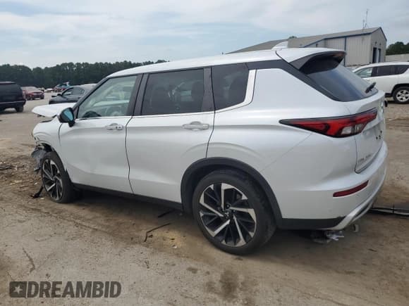 ✅ 2022 Mitsubishi Outlander SE • VIN: JA4J4UA84NZ063779 • Lot: 81578885. Listed on Copart with 25,858 mi. Free auction sales archive from the USA and detailed vehicle history report at DreamBid. Image 2.