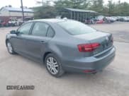 ✅ 2018 Volkswagen Jetta S • VIN: 3VW167AJ5JM228266 • Lot: 43315199. Wystawiony na IAAI z przebiegiem 107 013 mil. Bezpłatny archiwum sprzedaży aukcyjnych z USA i szczegółowy raport historii pojazdu na DreamBid. Zdjęcie 3.
