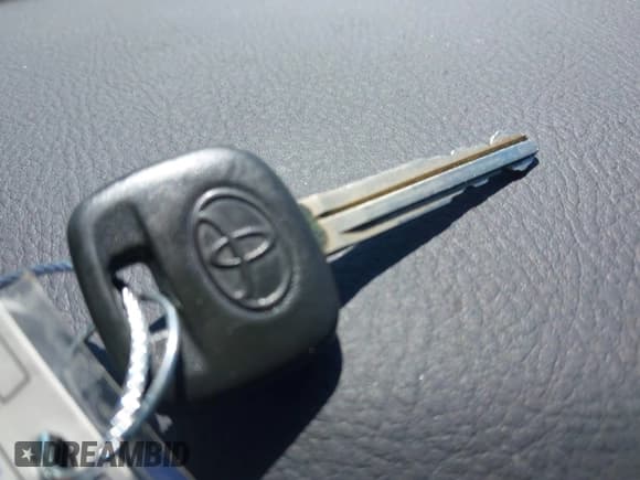 ✅ 2013 Toyota Tacoma • VIN: 5TFNX4CN3DX018375 • Лот: 43591691. Опубликован ранее на IAAI с пробегом 199 915 миль. Бесплатный доступ к архиву аукционных продаж из США и подробный отчёт об истории автомобиля на DreamBid. Изображение 11.