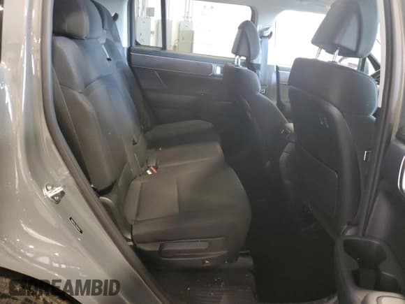 ✅ 2024 Hyundai Santa Fe SE • VIN: 5NMP14GL2RH050625 • Lot: 70510835. Listed on Copart with 12,482 mi. Free auction sales archive from the USA and detailed vehicle history report at DreamBid. Image 11.