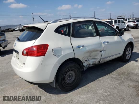 ✅ 2015 Nissan Rogue S • VIN: JN8AS5MTXFW674070 • Lot: 81755415. Wystawiony na Copart z przebiegiem 138 198 mil. Bezpłatny archiwum sprzedaży aukcyjnych z USA i szczegółowy raport historii pojazdu na DreamBid. Zdjęcie 3.