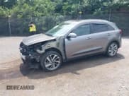 ✅ 2017 Kia Niro Touring • VIN: KNDCE3LC6H5088752 • Лот: 42611717. Опубликован ранее на IAAI с пробегом 186 847 миль. Бесплатный доступ к архиву аукционных продаж из США и подробный отчёт об истории автомобиля на DreamBid. Изображение 2.