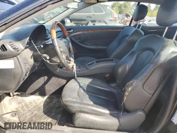 ✅ 2008 Mercedes-Benz CLK 350 • VIN: WDBTK56F88F246740 • Lot: 81247435. Wystawiony na Copart z przebiegiem 71 330 mil. Bezpłatny archiwum sprzedaży aukcyjnych z USA i szczegółowy raport historii pojazdu na DreamBid. Zdjęcie 7.