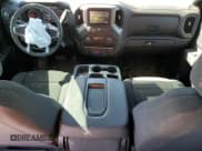 ✅ 2021 Chevrolet Silverado 1500 Custom Trail Boss • VIN: 1GCPYCEF8MZ295033 • Lot: 86465795. Wystawiony na Copart z przebiegiem 84 299 mil. Bezpłatny archiwum sprzedaży aukcyjnych z USA i szczegółowy raport historii pojazdu na DreamBid. Zdjęcie 8.