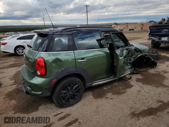 ✅ 2016 MINI Countryman S • VIN: WMWZC5C54GWU21680 • Лот: 83752325. Опубликован ранее на Copart с пробегом 92 888 миль. Бесплатный доступ к архиву аукционных продаж из США и подробный отчёт об истории автомобиля на DreamBid. Изображение 3.