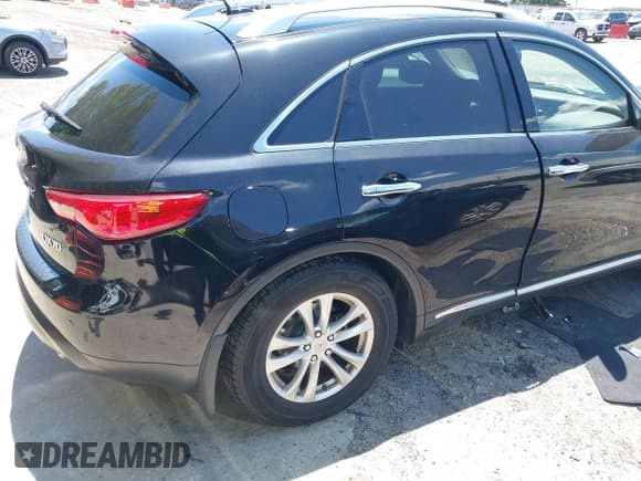 ✅ 2017 Infiniti QX70 • VIN: JN8CS1MW7HM414283 • Lot: 42730040. Wystawiony na IAAI z przebiegiem 60 238 mil. Bezpłatny archiwum sprzedaży aukcyjnych z USA i szczegółowy raport historii pojazdu na DreamBid. Zdjęcie 4.