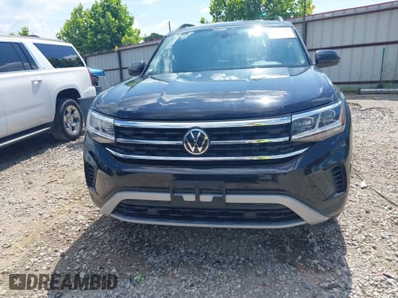 ✅ 2022 Volkswagen Atlas SE • VIN: 1V2LP2CA1NC502304 • Lot: 42828374. Listed on IAAI with 60,782 mi. Free auction sales archive from the USA and detailed vehicle history report at DreamBid. Image 12.