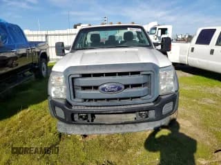 ✅ 2012 Ford F-550 XL • VIN: 1FDUF5GT4CEB08153 • Lot: 88821575. Wystawiony na Copart z przebiegiem 105 014 mil. Bezpłatny archiwum sprzedaży aukcyjnych z USA i szczegółowy raport historii pojazdu na DreamBid. Zdjęcie 5.