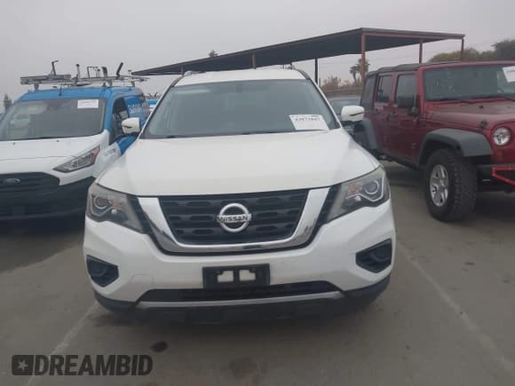✅ 2018 Nissan Pathfinder S • VIN: 5N1DR2MN0JC667283 • Lot: 43871847. Listed on IAAI with 117,032 mi. Free auction sales archive from the USA and detailed vehicle history report at DreamBid. Image 12.