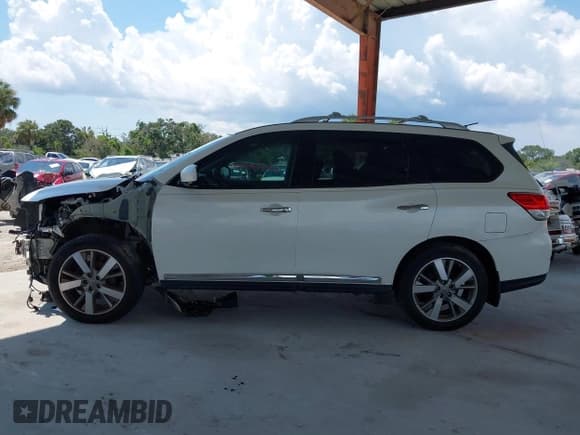 ✅ 2015 Nissan Pathfinder S • VIN: 5N1AR2MN0FC669271 • Lot: 42844686. Listed on IAAI with 62,512 mi. Free auction sales archive from the USA and detailed vehicle history report at DreamBid. Image 15.