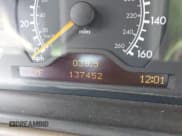 ✅ 1998 Mercedes-Benz E 320 • VIN: WDBJF65F3WA638974 • Lot: 42472196. Listed on IAAI with 137,452 mi. Free auction sales archive from the USA and detailed vehicle history report at DreamBid. Image 7.