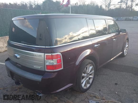 ✅ 2011 Ford Flex Limited • VIN: 2FMHK6DT4BBD05454 • Lot: 43872119. Wystawiony na IAAI z przebiegiem 149 964 mil. Bezpłatny archiwum sprzedaży aukcyjnych z USA i szczegółowy raport historii pojazdu na DreamBid. Zdjęcie 4.