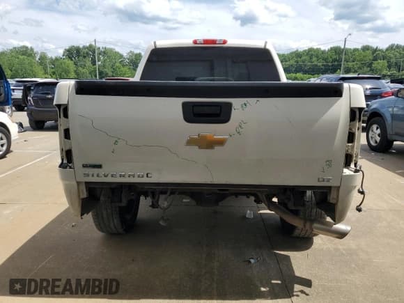 ✅ 2011 Chevrolet Silverado 1500 LTZ • VIN: 3GCPKTE32BG378574 • Lot: 63234654. Listed on Copart with 157,713 mi. Free auction sales archive from the USA and detailed vehicle history report at DreamBid. Image 6.