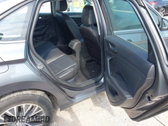 ✅ 2019 Volkswagen Jetta S • VIN: 3VWC57BU3KM124235 • Лот: 43071539. Опубликован ранее на IAAI с пробегом 78 027 миль. Бесплатный доступ к архиву аукционных продаж из США и подробный отчёт об истории автомобиля на DreamBid. Изображение 8.