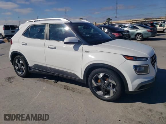 ✅ 2024 Hyundai Venue SEL • VIN: KMHRC8A34RU315908 • Lot: 41524215. Listed on Copart with 15,786 mi. Free auction sales archive from the USA and detailed vehicle history report at DreamBid. Image 4.
