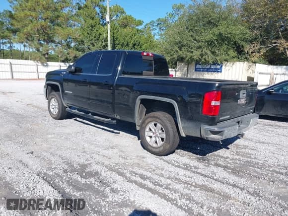 ✅ 2017 GMC Sierra 1500 SLE • VIN: 1GTV2MEC1HZ218059 • Lot: 43492129. Wystawiony na IAAI z przebiegiem 137 817 mil. Bezpłatny archiwum sprzedaży aukcyjnych z USA i szczegółowy raport historii pojazdu na DreamBid. Zdjęcie 3.