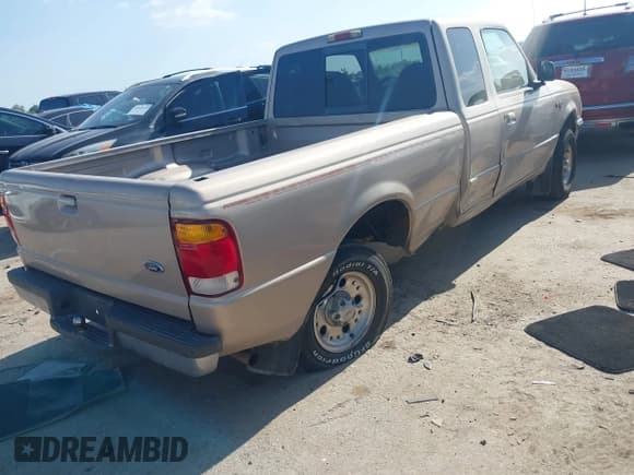 ✅ 1998 Ford Ranger XL • VIN: 1FTYR14U6WPB36841 • Лот: 42862286. Опубликован ранее на IAAI с пробегом 268 406 миль. Бесплатный доступ к архиву аукционных продаж из США и подробный отчёт об истории автомобиля на DreamBid. Изображение 4.