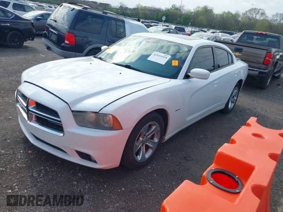 ✅ 2014 Dodge Charger RT • VIN: 2C3CDXCT3EH342422 • Lot: 41923310. Wystawiony na IAAI z przebiegiem 236 320 mil. Bezpłatny archiwum sprzedaży aukcyjnych z USA i szczegółowy raport historii pojazdu na DreamBid. Zdjęcie 2.