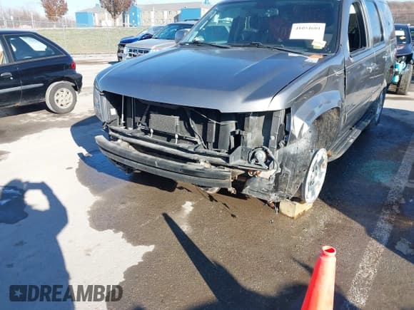 ✅ 2012 Chevrolet Tahoe LS • VIN: 1GNSKAE05CR278255 • Lot: 41054601. Listed on IAAI with 205,470 mi. Free auction sales archive from the USA and detailed vehicle history report at DreamBid. Image 14.