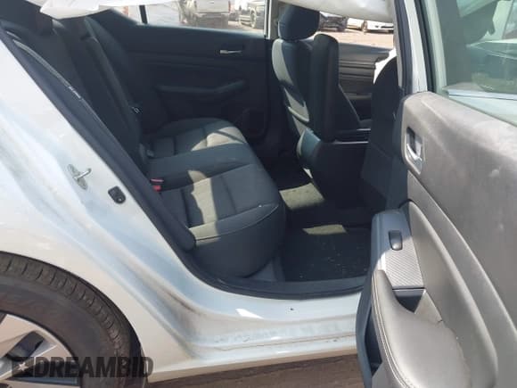 ✅ 2020 Nissan Altima S • VIN: 1N4BL4BV2LC228106 • Lot: 43263398. Wystawiony na IAAI z przebiegiem 53 017 mil. Bezpłatny archiwum sprzedaży aukcyjnych z USA i szczegółowy raport historii pojazdu na DreamBid. Zdjęcie 8.