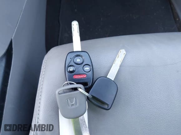 ✅ 2012 Honda Civic • VIN: JHMFB4F36CS006406 • Lot: 43134280. Wystawiony na IAAI z przebiegiem 195 297 mil. Bezpłatny archiwum sprzedaży aukcyjnych z USA i szczegółowy raport historii pojazdu na DreamBid. Zdjęcie 11.