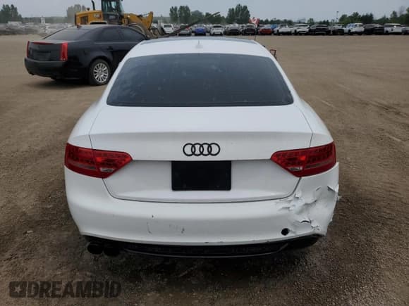 ✅ 2011 Audi A5 • VIN: WAUMFBFR2BA058199 • Lot: 63975255. Listed on Copart with 158,120 mi. Free auction sales archive from the USA and detailed vehicle history report at DreamBid. Image 6.