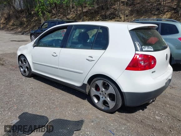 ✅ 2009 Volkswagen Golf GTI • VIN: WVWHV71K59W145008 • Лот: 42238316. Опубликован ранее на IAAI с пробегом 94 888 миль. Бесплатный доступ к архиву аукционных продаж из США и подробный отчёт об истории автомобиля на DreamBid. Изображение 3.