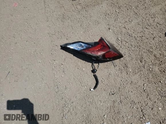 ✅ 2019 Honda Civic EX • VIN: 2HGFC3B38KH351796 • Lot: 56209465. Wystawiony na Copart z przebiegiem 51 182 mil. Bezpłatny archiwum sprzedaży aukcyjnych z USA i szczegółowy raport historii pojazdu na DreamBid. Zdjęcie 12.